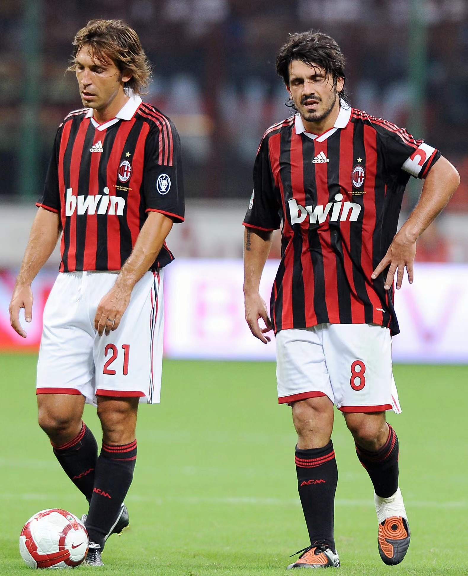 且首传敢于 且首传敢于