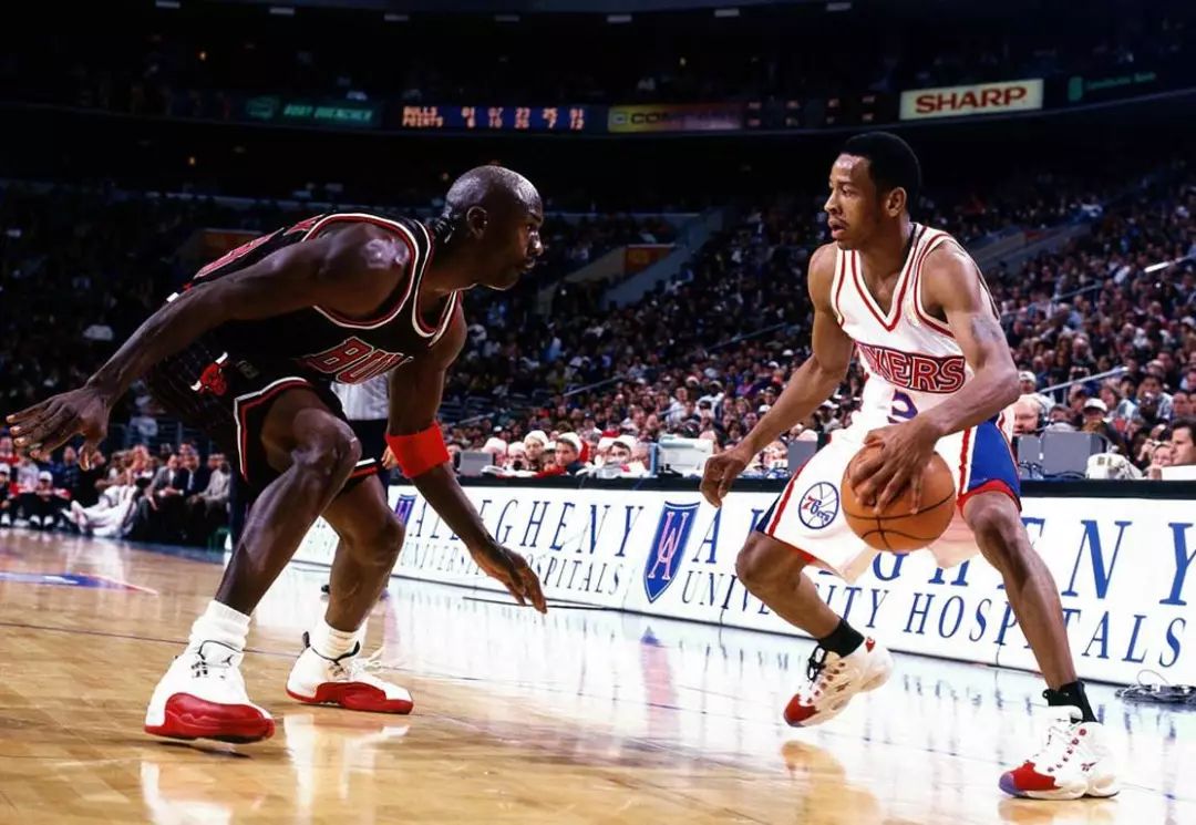 场出球被抢 场出球被抢