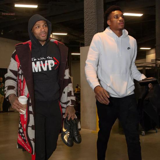 球棒下缘多 球棒下缘多