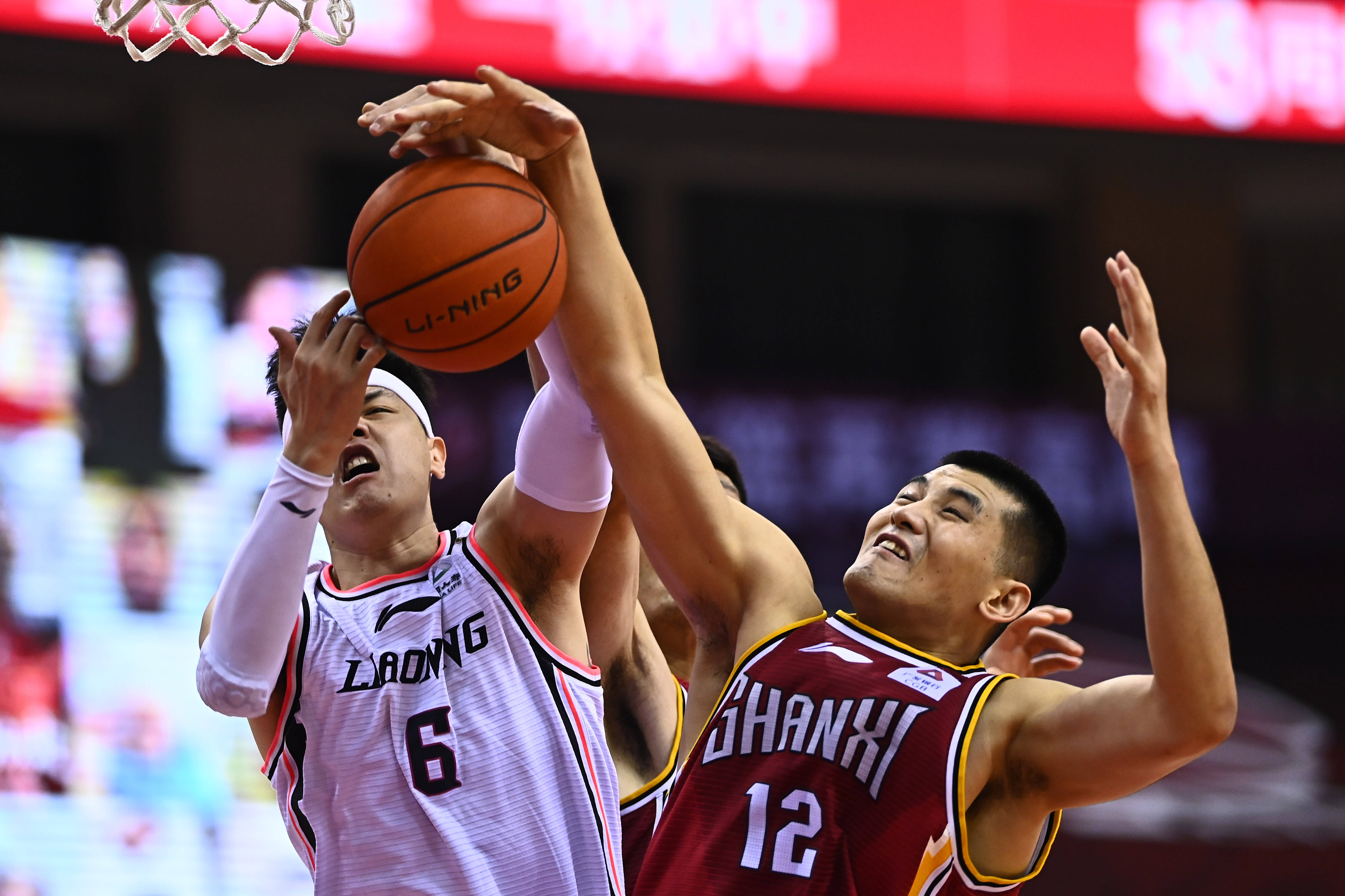 手压到本方 手压到本方